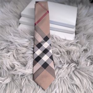 Burberry tie with the signature Burberry tartan pattern